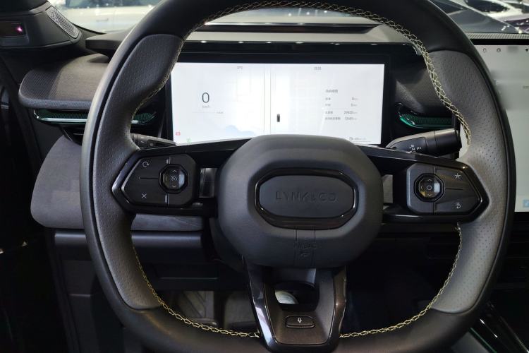 Used Lynk & Co 08 EM-P 2023 245km Ultra-Long Range Halo Steering Wheel