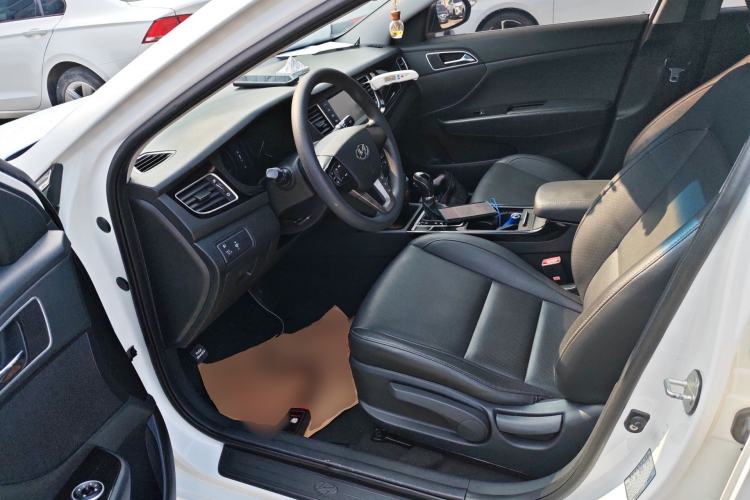 Used Hyundai Mistra 2016 1.8L Automatic Smart GLS
