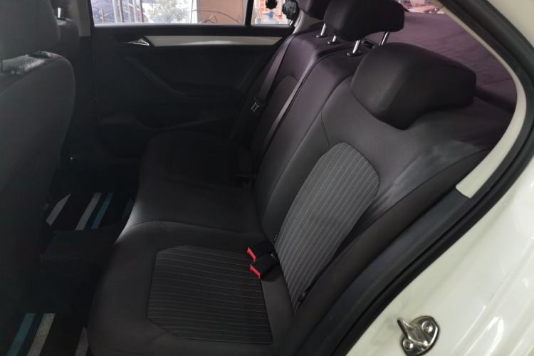 Used Volkswagen Jetta 2015 Value Edition 1.6L Automatic Comfort Version
