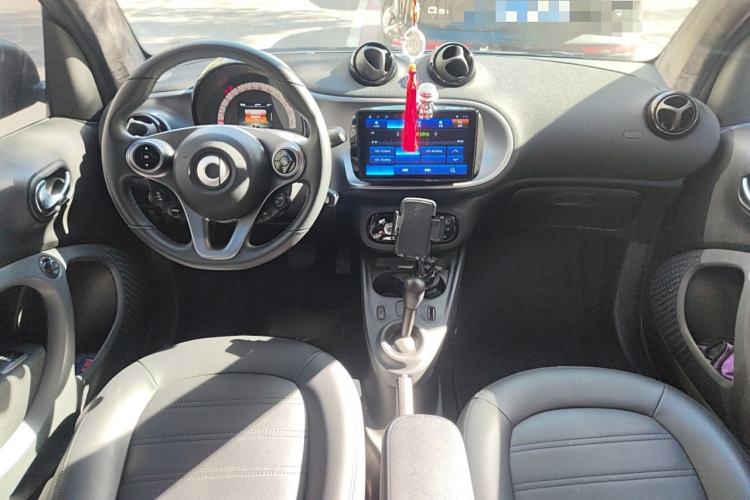 Used smart fortwo 2018 1.0L 52kW Hardtop Passion Edition China V Standard
