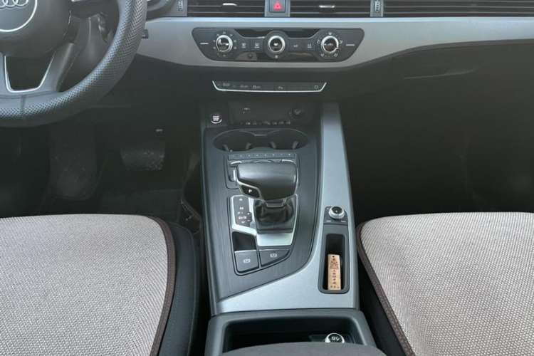 Used Audi A4L 2019 40 TFSI Ambition China VI