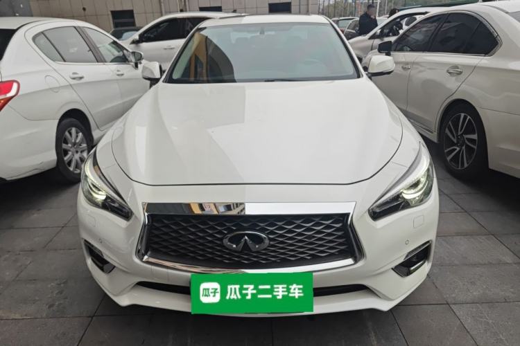 Used Infiniti Q50L 2018 2.0T Enjoyment Version China VI Standard
