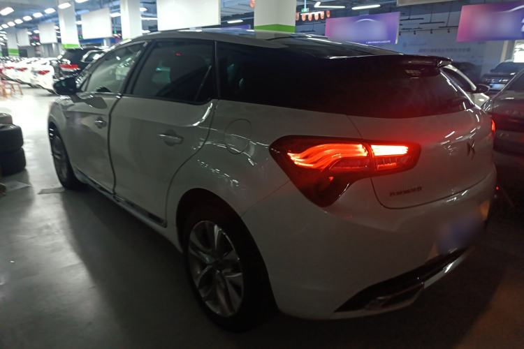 Used DS 5 2014 1.6T Luxury Edition THP160