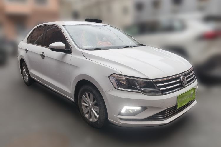 Used Volkswagen Jetta 2017 1.4L Manual Fashion Edition
