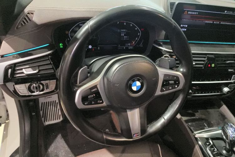 Used BMW 5 Series 2021 Facelifted 530Li Leading Edition M Sport Package
