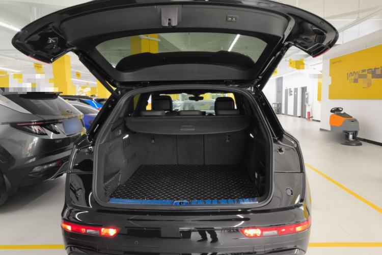 Used Audi Q5L 2023 40T Luxury Dynamic Model
