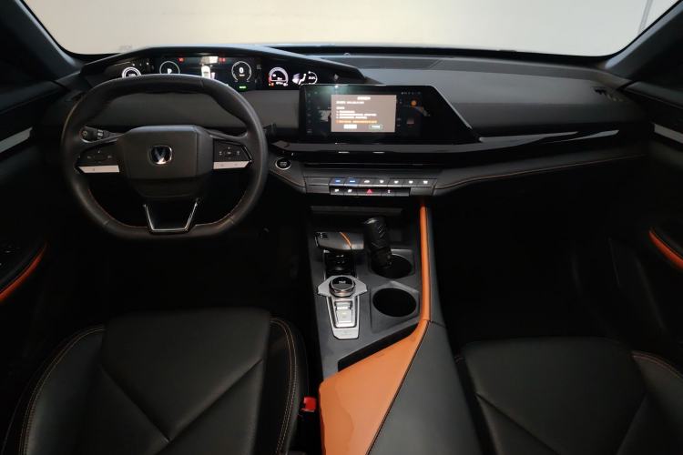 Used Changan UNI-V iDD 2023 Zhidian iDD 1.5T 113km Smart & Fun Version (Rapid Edition)
