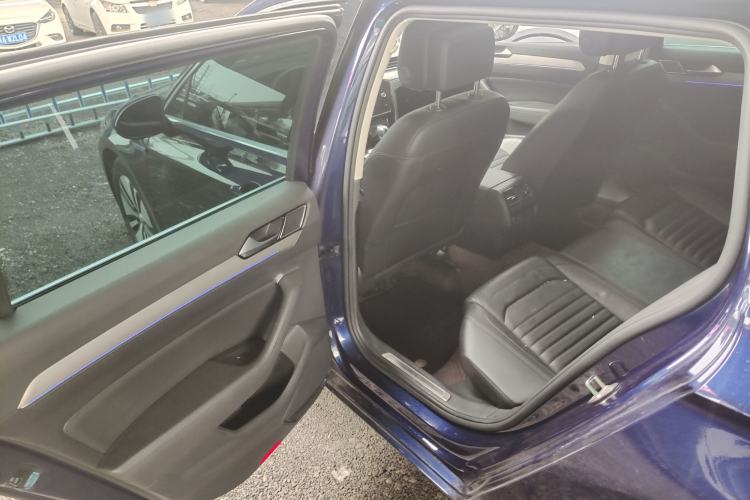 Used Volkswagen Variant New Energy 2019 GTE model Interior 2