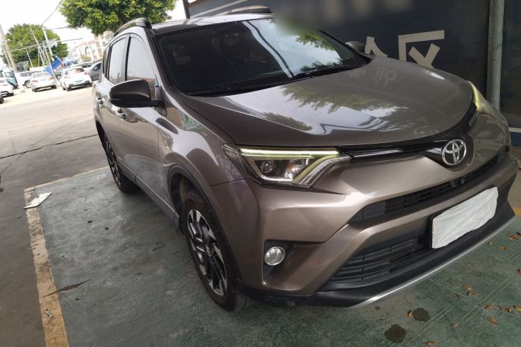 Used Toyota RAV4 2016 2.5L Automatic 4x4 Elite Edition