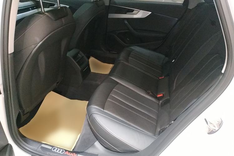 Used Audi A4L 2023 40 TFSI Fashion Dynamic Model
