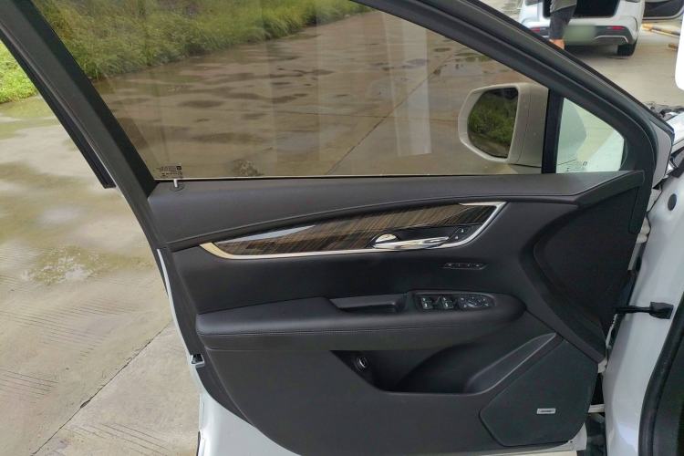 Used Cadillac XT5 2018 25T Luxury Model