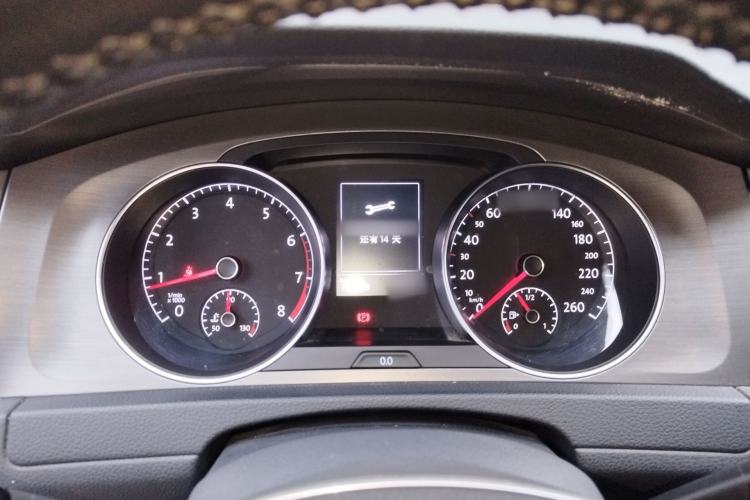 Used Volkswagen Golf 2016 230TSI Automatic Luxury Version Instrument Cluster