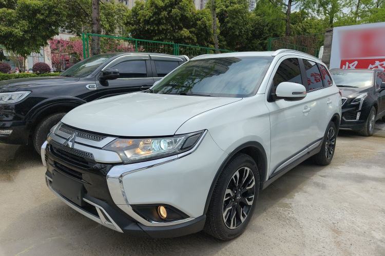 Used Mitsubishi Outlander 2020 2.0L Two-Wheel Drive Enjoyment Version 5 Seats