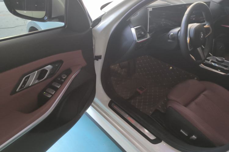 Used BMW i3 2022 eDrive 35 L
