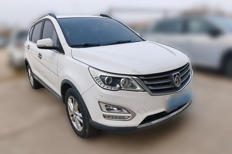 Used Baojun 560 2016 1.8L iAMT Elite Edition Front Right 45 Deg