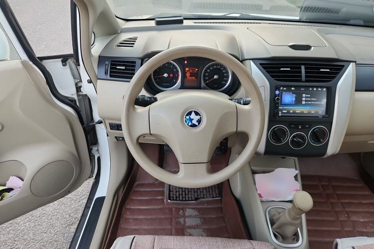 Used Venucia D50 2015 1.6L Manual Fashion Edition Steering Wheel