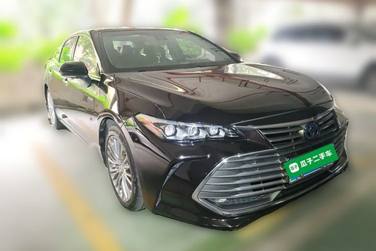Used Toyota Avalon 2019 Dual-Engine 2.5L XLE Prestige Version China VI Standard Front Right 45 Deg