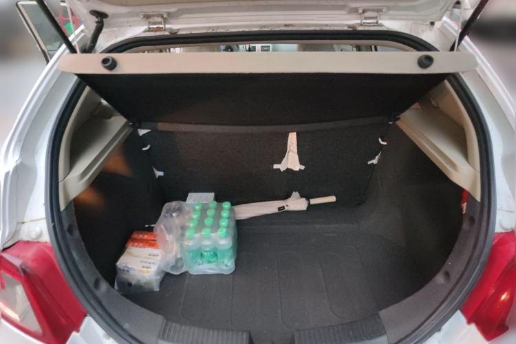 Used Geely Auto Classic Emgrand 2010 Hatchback 1.5L Manual Comfort Edition Trunk