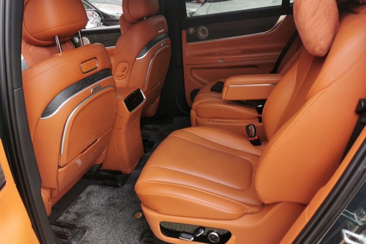 Used Hima AITO M9 2024 Range-Extended Ultra Version 42 kWh 6-Seater Model Left Rear Seat