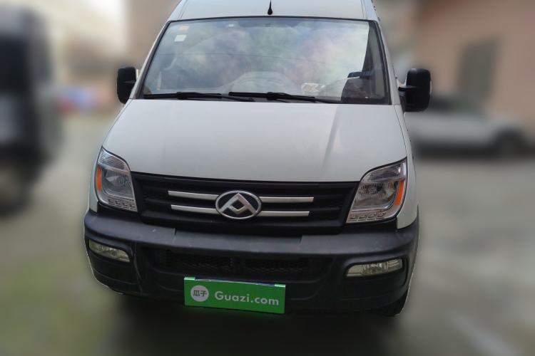 Used SAIC MAXUS Xintu V80 2019 2.5T Classic Edition 6-Speed Manual – Aoyuntong Modified Version Short Wheelbase Mid-Height Roof 5/6 Seats Front