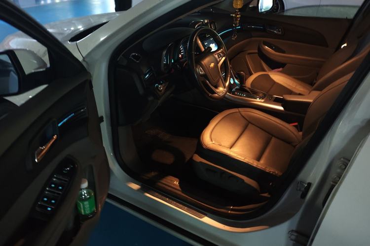 Used Chevrolet Malibu 2014 2.4L Automatic Luxury Edition Driver Seat