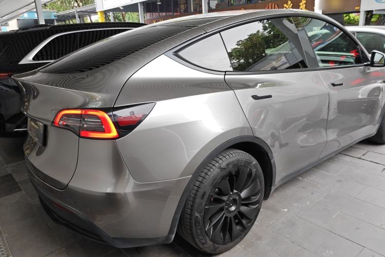 Used Tesla Model Y 2021 Standard Range Rear-Wheel Drive Version Rear Right 45 Deg