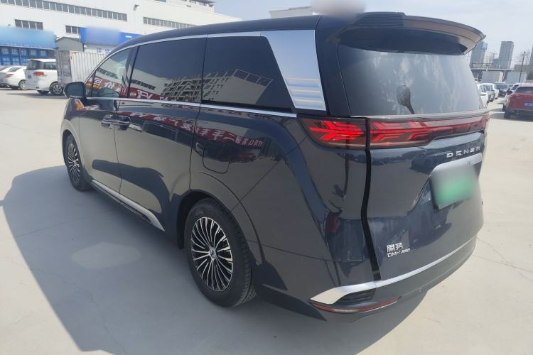 Used Denza D9 2022 DM-i 970 Four-Wheel Drive Flagship Model