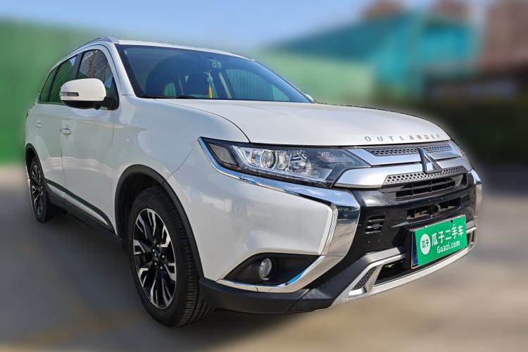 Used Mitsubishi Outlander 2019 2.0L Two-Wheel Drive Comfort Edition 5 Seats China VI Standard