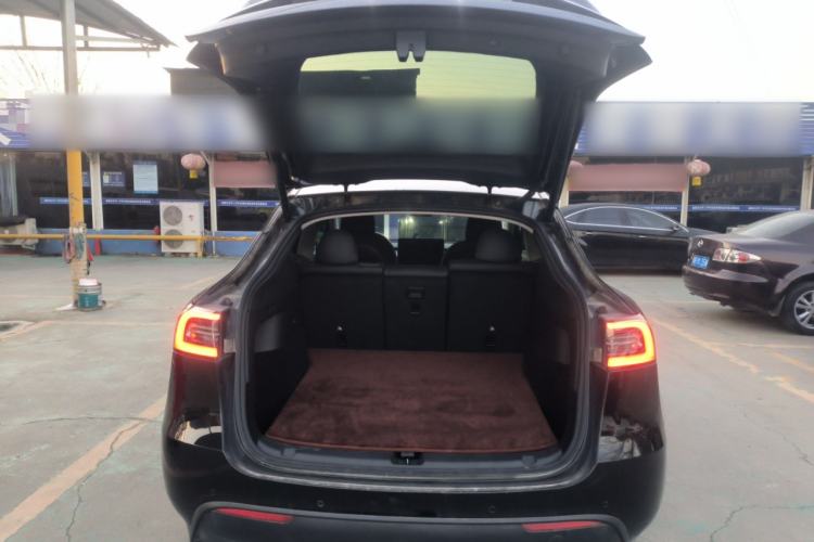 Used Tesla Model Y 2022 Long-Range All-Wheel-Drive Version