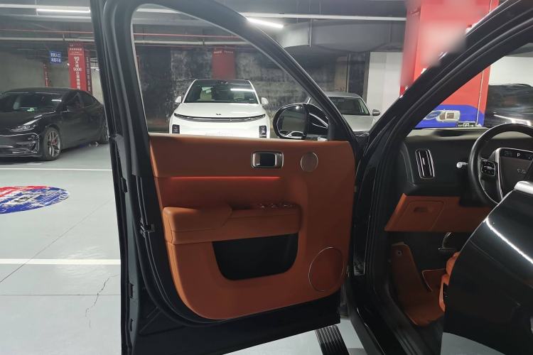 Used Li Auto L9 2022 Max model
