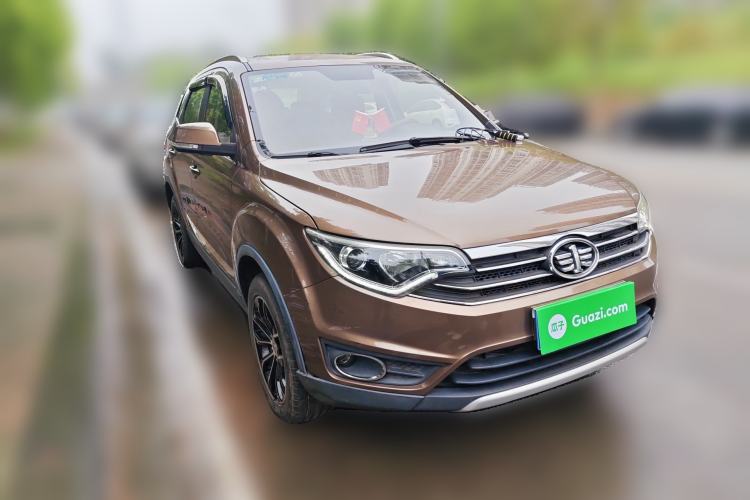 Used FAW Senya R7 2016 1.6L Manual Luxury Model Front Right 45 Deg