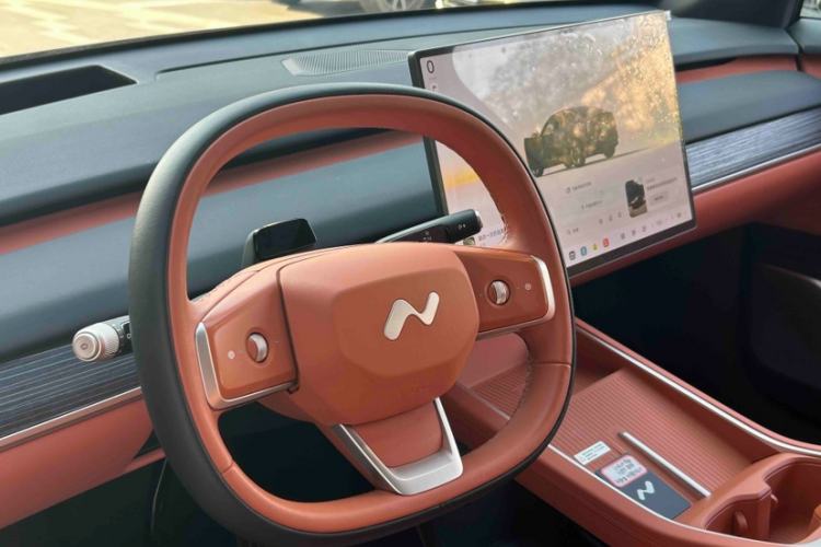 Used ONVO L60 2024 60 kWh Rear-Drive Version