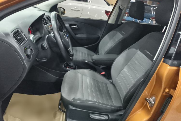 Used Volkswagen Polo 2014 1.6L Cross Polo Automatic
