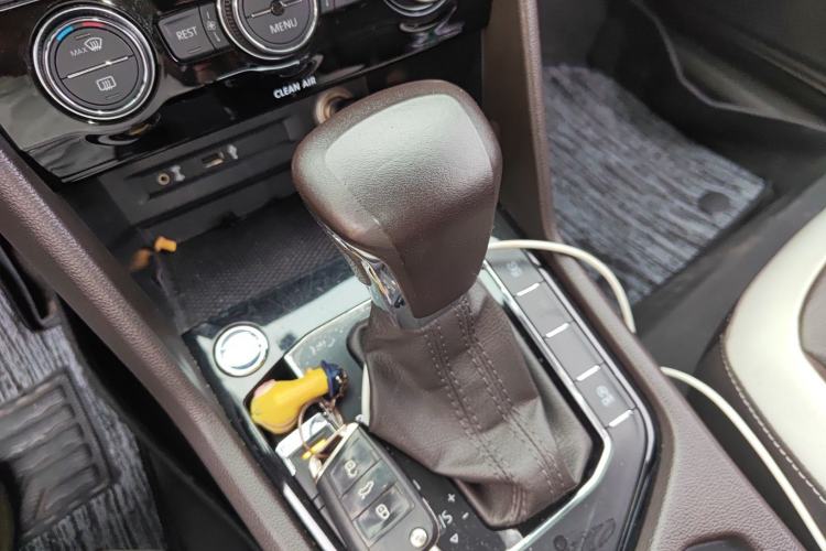 Used Volkswagen Tiguan L 2017 330TSI Automatic Two-Wheel Drive Luxury Edition
