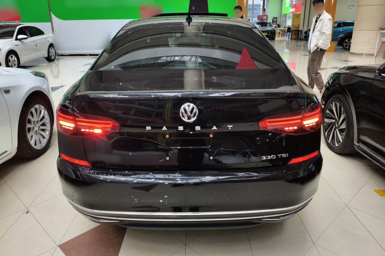 Used Volkswagen Passat 2020 330TSI Elite Edition China VI
