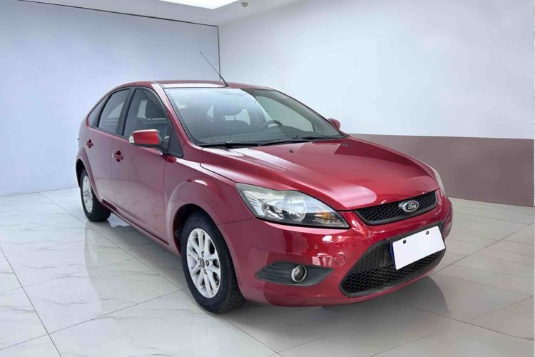 Used Ford Focus 2013 Hatchback Classic 1.8L Automatic Base Model Exterior 2