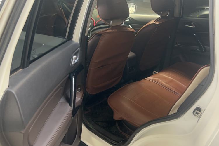 Used GAC Trumpchi GS4 2017 235T Automatic Two-Wheel Drive Luxury Smart Connectivity Version Left Rear Seat