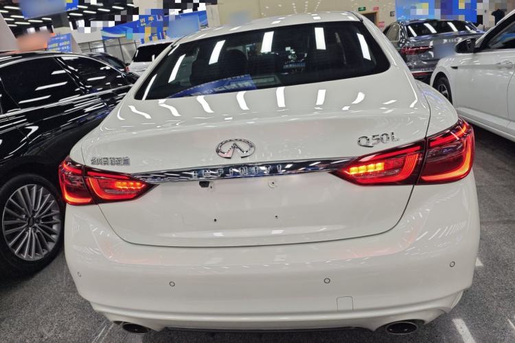 Used Infiniti Q50L 2018 2.0T Comfort Edition China VI Standard Rear