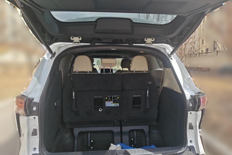 Used Toyota SIENNA 2023 2.5L Hybrid Deluxe Edition
