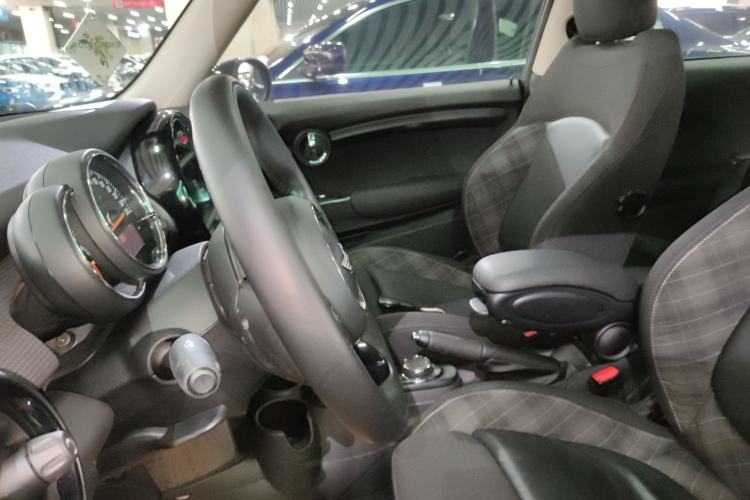 Used MINI 2016 1.5T COOPER Avant-Garde Left Front Seat