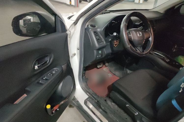 Used Honda Vezel 2015 1.5L CVT two-wheel drive Comfort trim
