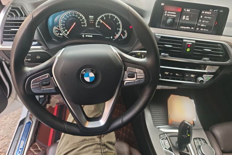 Used BMW X3 2018 xDrive28i Luxury Package China VI Emission Standard Steering Wheel