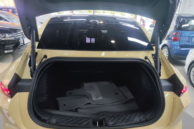 Used Nio ET5 2022 75 kWh Trunk