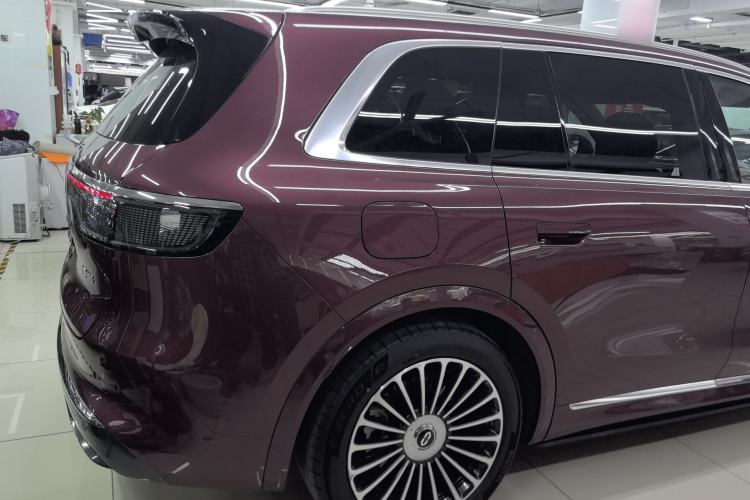 Used Hima AITO M8 2025 Extended-Range Ultra Version 53.4 kWh 5-Seater Edition Rear Right 45 Deg