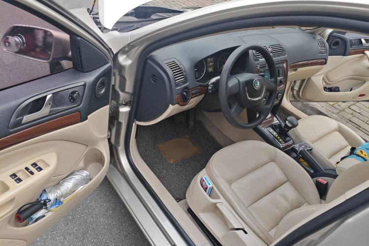 Used Skoda Octavia 2010 2.0L Automatic Yijun Edition