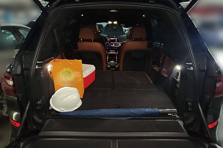 Used BMW X7 2021 xDrive40i Luxury M Sport Package
