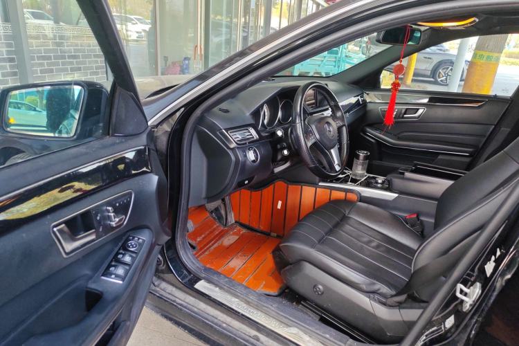 Used Mercedes-Benz E-Class 2015 E 260 L Sport & Fashion Model