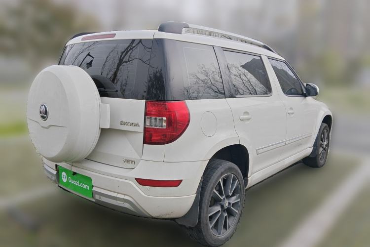 Used Skoda Yeti 2014 1.4 TSI DSG Phantom Edition Rear Right 45 Deg