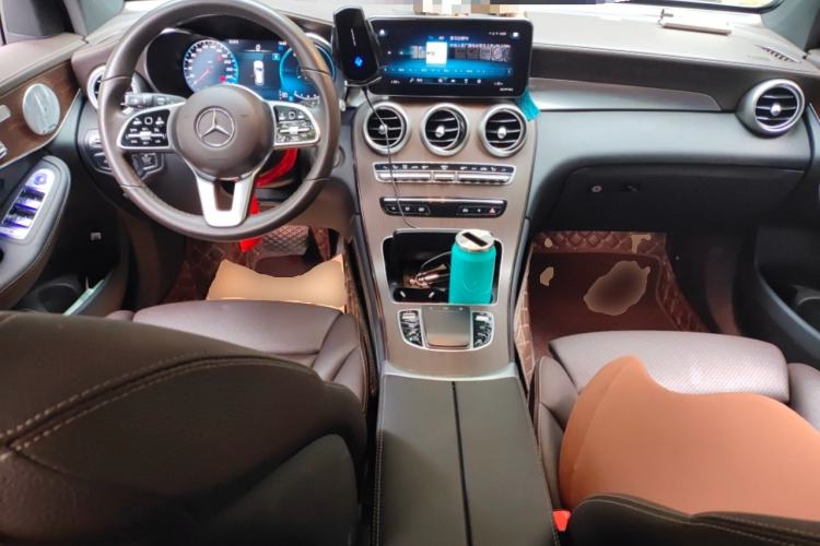 Used Mercedes-Benz GLC 2021 GLC 300 L 4MATIC Dynamic Model Center Console