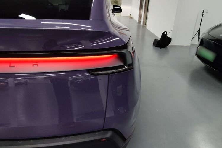 Used Tesla Model Y 2025 Rear-Wheel-Drive Version